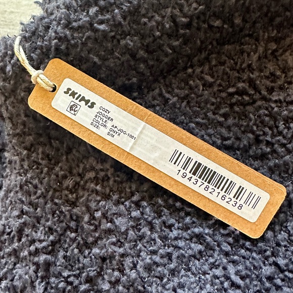 *SOLD* NWT SKIMS Cozy Knit Unisex Jogger - Picture 3 of 9